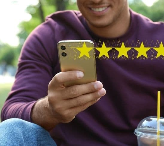Guest leaving a five-star review after receiving clear communication during their stay.